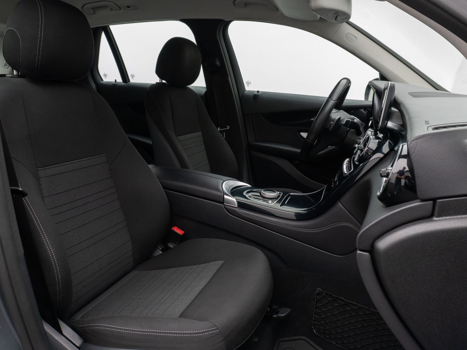 Fahrzeugabbildung Mercedes-Benz GLC 250 4Matic Kamera AHK Navi Sitzhzg