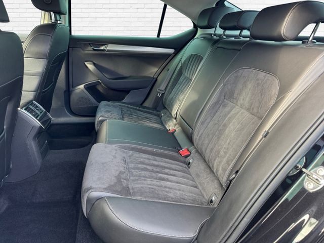 Fahrzeugabbildung SKODA Superb 2.0 TDI Ambition KLIMA LED NAVI ALU