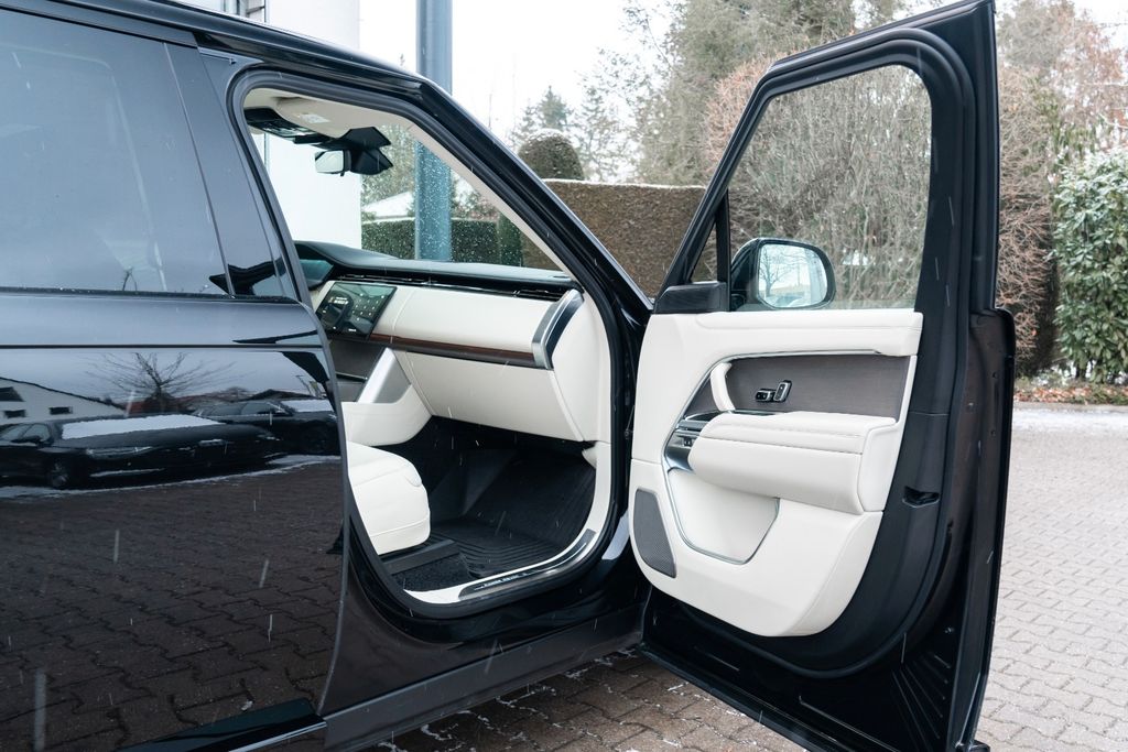 LAND ROVER Range Rover SV / 360° / PANO / LWB / P615 / 23" LAND ROVER Range Rover SV / 360° / PANO / LWB / P615 / 23"