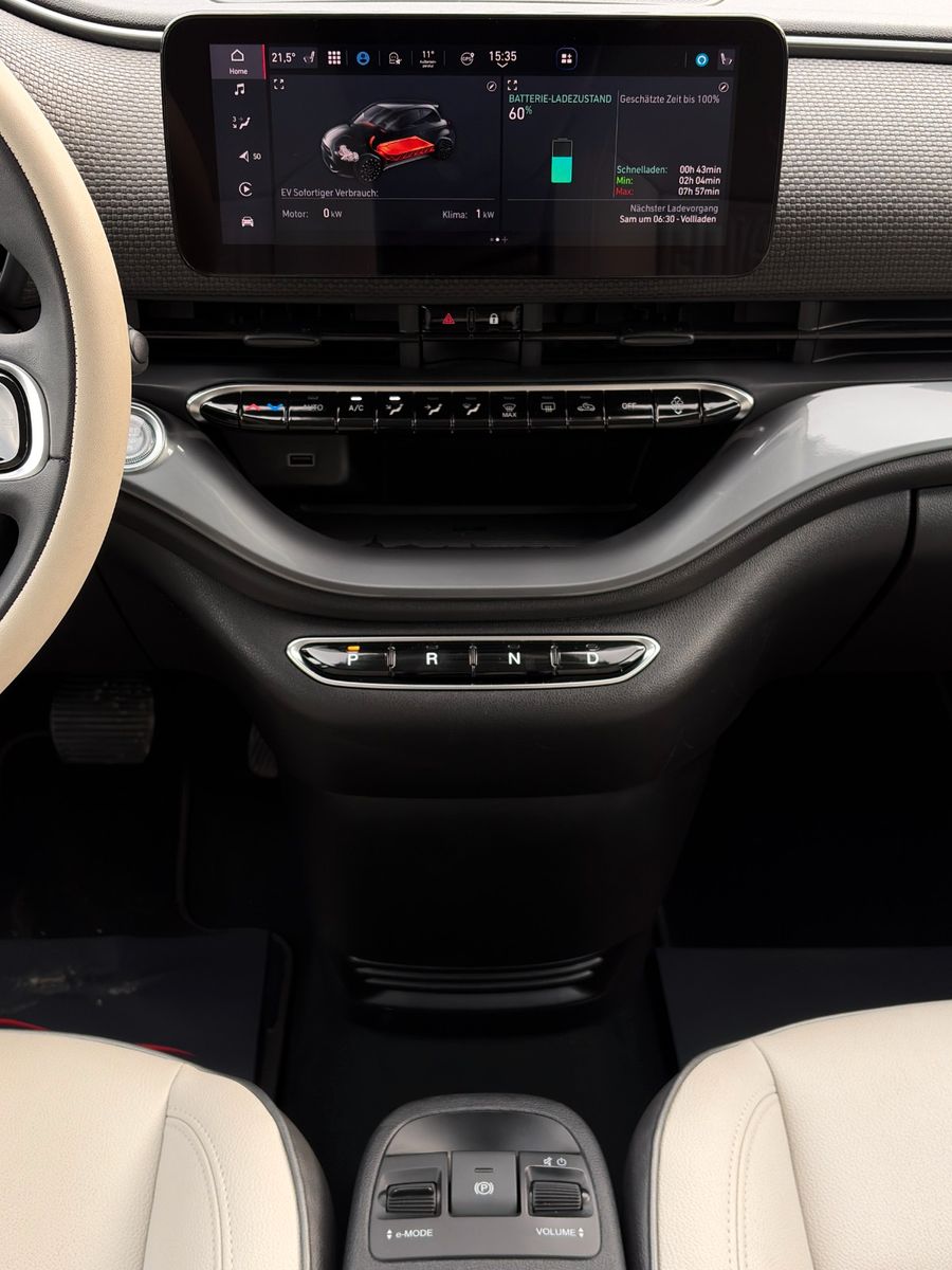 Fahrzeugabbildung Fiat 500e La Prima by Bocelli Leder CarPlay ACC CAM