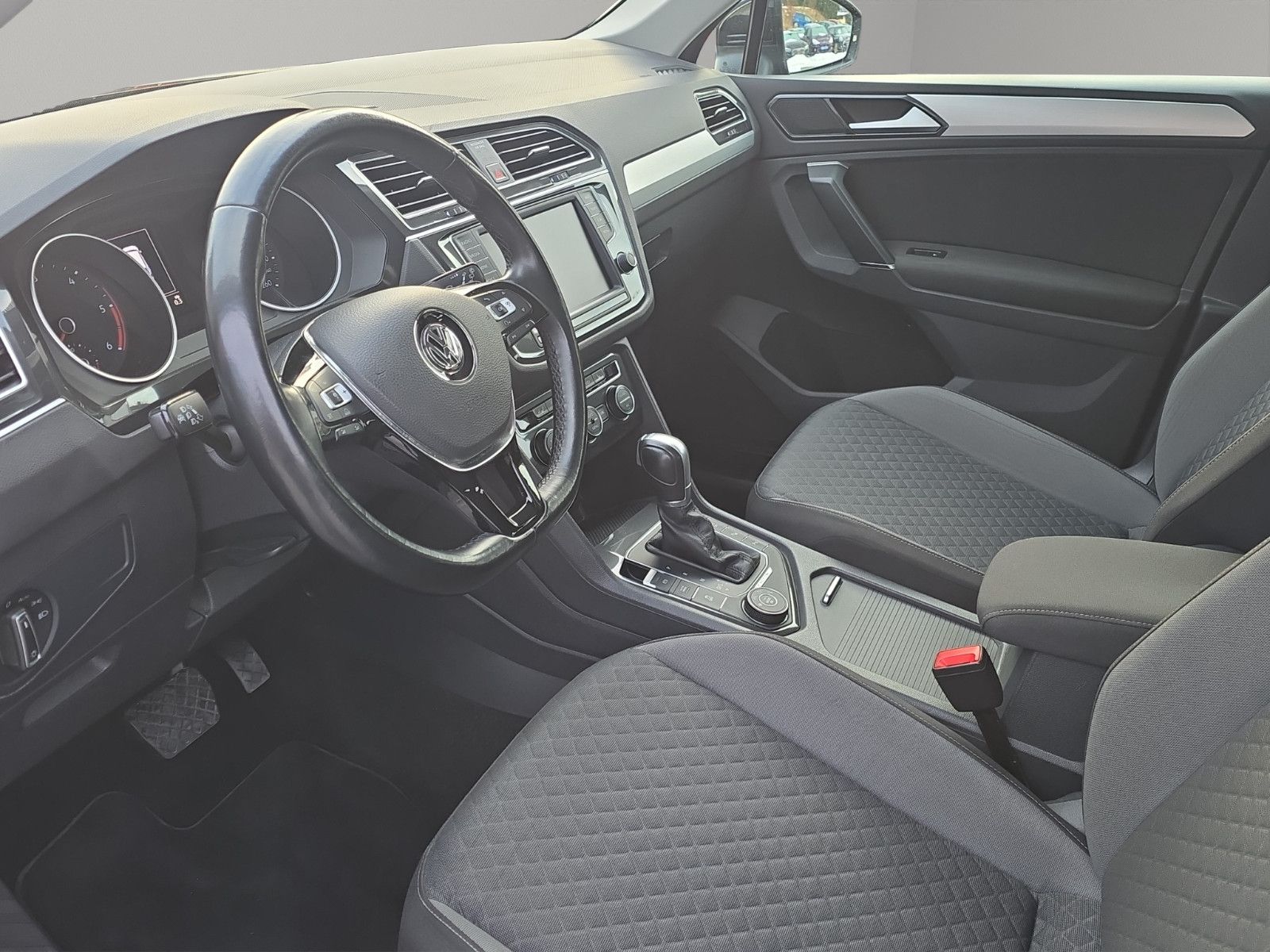 Fahrzeugabbildung Volkswagen Tiguan BMT/Start-Stopp 4Motion Allradantrieb