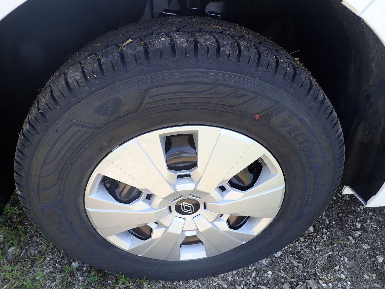 Fahrzeugabbildung Renault Master Kastenwagen FWD Kasten extra L2H2 3,5t Bl