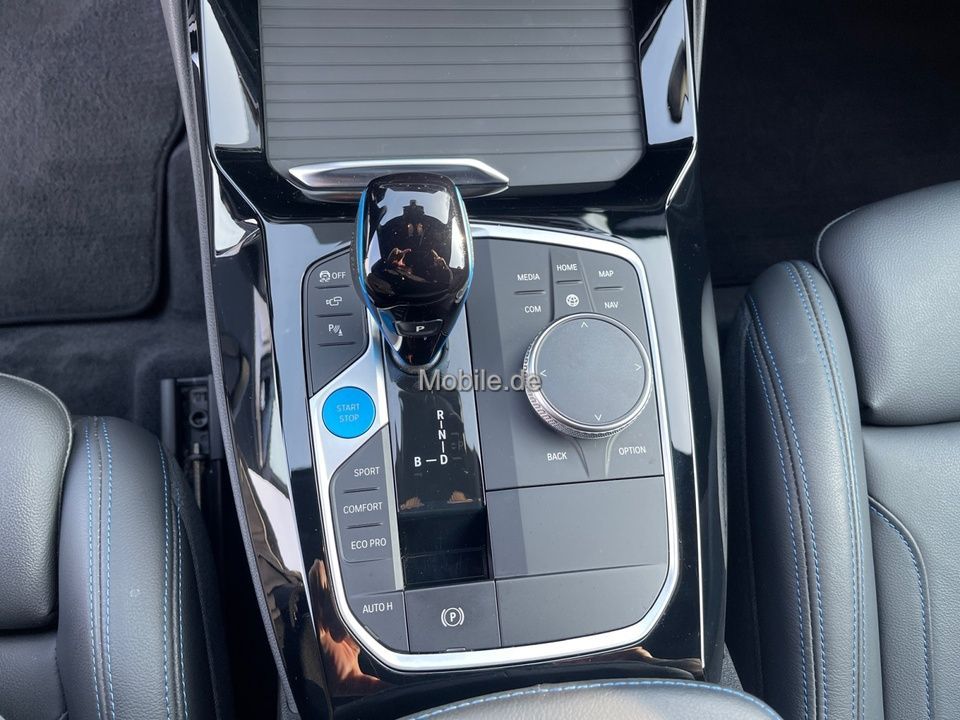 BMW iX3 - Bild 13