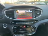 Hyundai IONIQ SOH 100% NAVI Kamera 1.Hand - rote Hyundai IONIQ