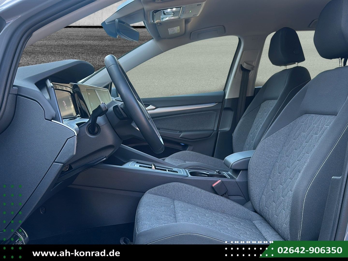 Fahrzeugabbildung Volkswagen Golf VIII 2.0 TDI DSG Move*CAM*AHK*