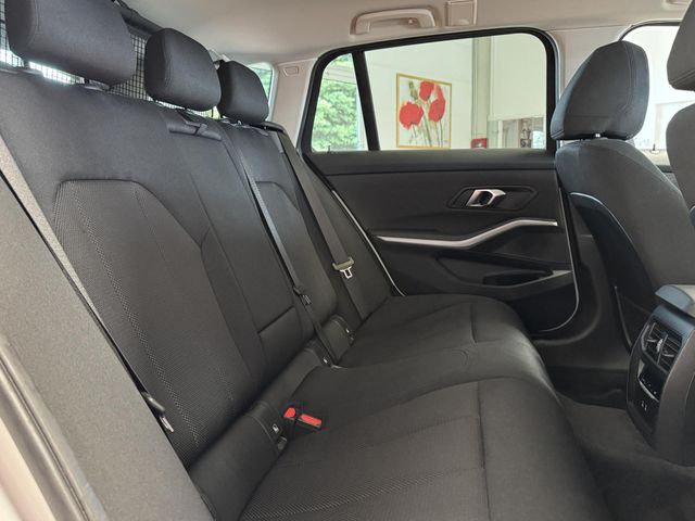 BMW 320 — Foto 28