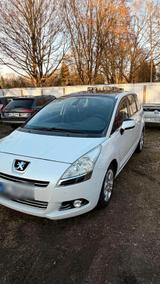 Peugeot 5008 1.6 Diesel Automatik - Peugeot 5008 in Lübeck
