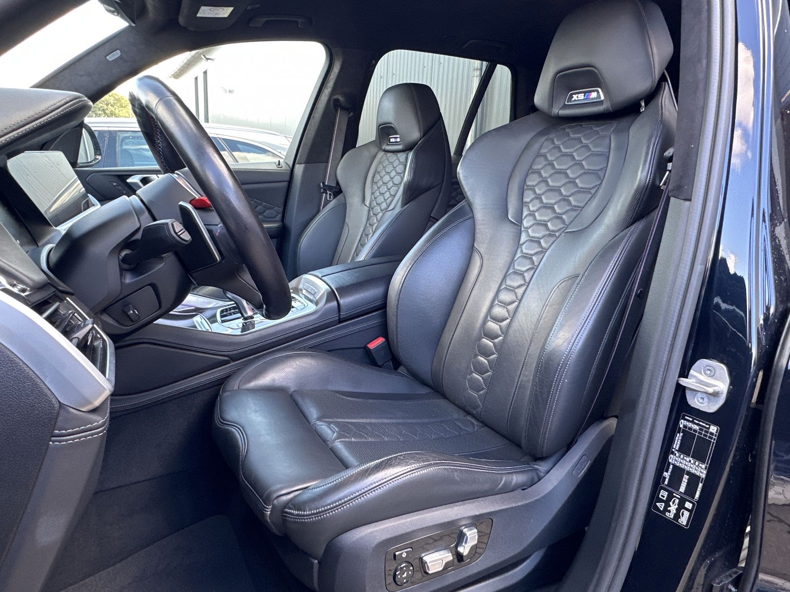 Fahrzeugabbildung BMW X5 M Competition M DRIVER'S+NAV+LED+360GRAD+22ZO