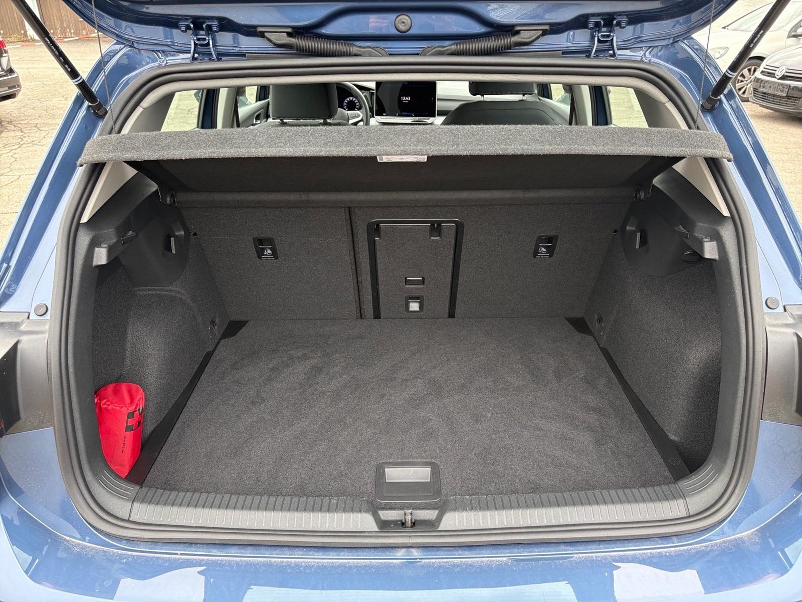 Volkswagen Golf VIII 1.5 TSI Life *HEAD-UP*NAVI*LED*PDC*, миниатюра 15
