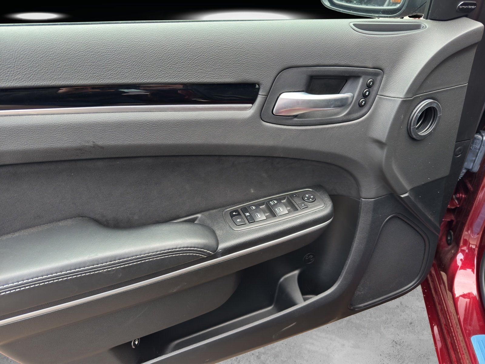Fahrzeugabbildung Chrysler 300C Final Edition 6.4 Hemi V8/LED/PANO/LEDER