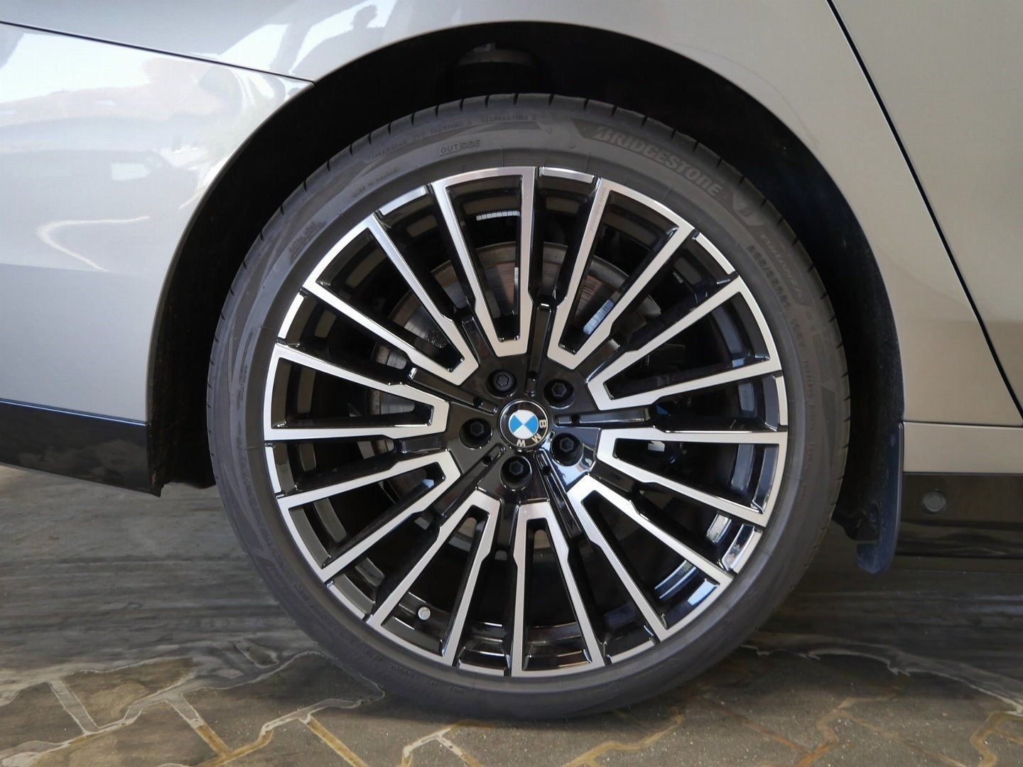 BMW i7 - Bild 14