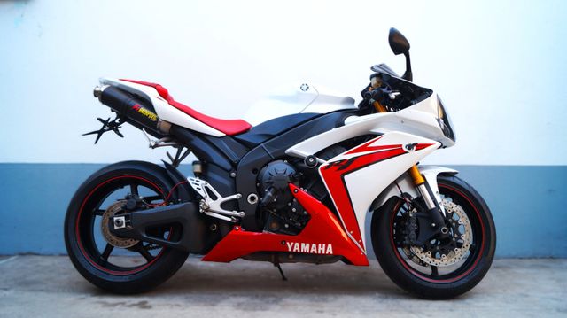 Yamaha YZF R1 RN19 | Insp. + Reifen NEU | *Akrapovic**