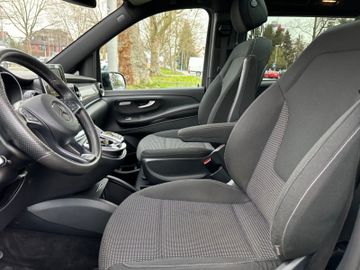 Fahrzeugabbildung Mercedes-Benz V 220d EDITION lang*Panorama*Totwinkel*2500kgAHK