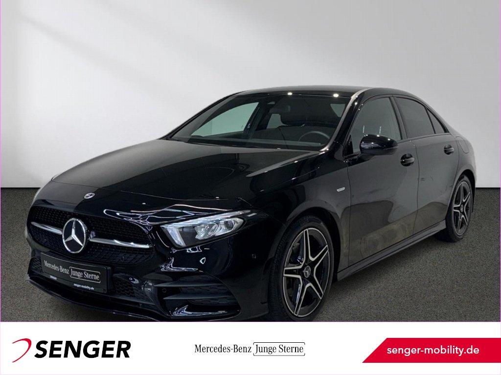 Mercedes-Benz A 200 Limousine AMG Night Parktronic MBUX LED