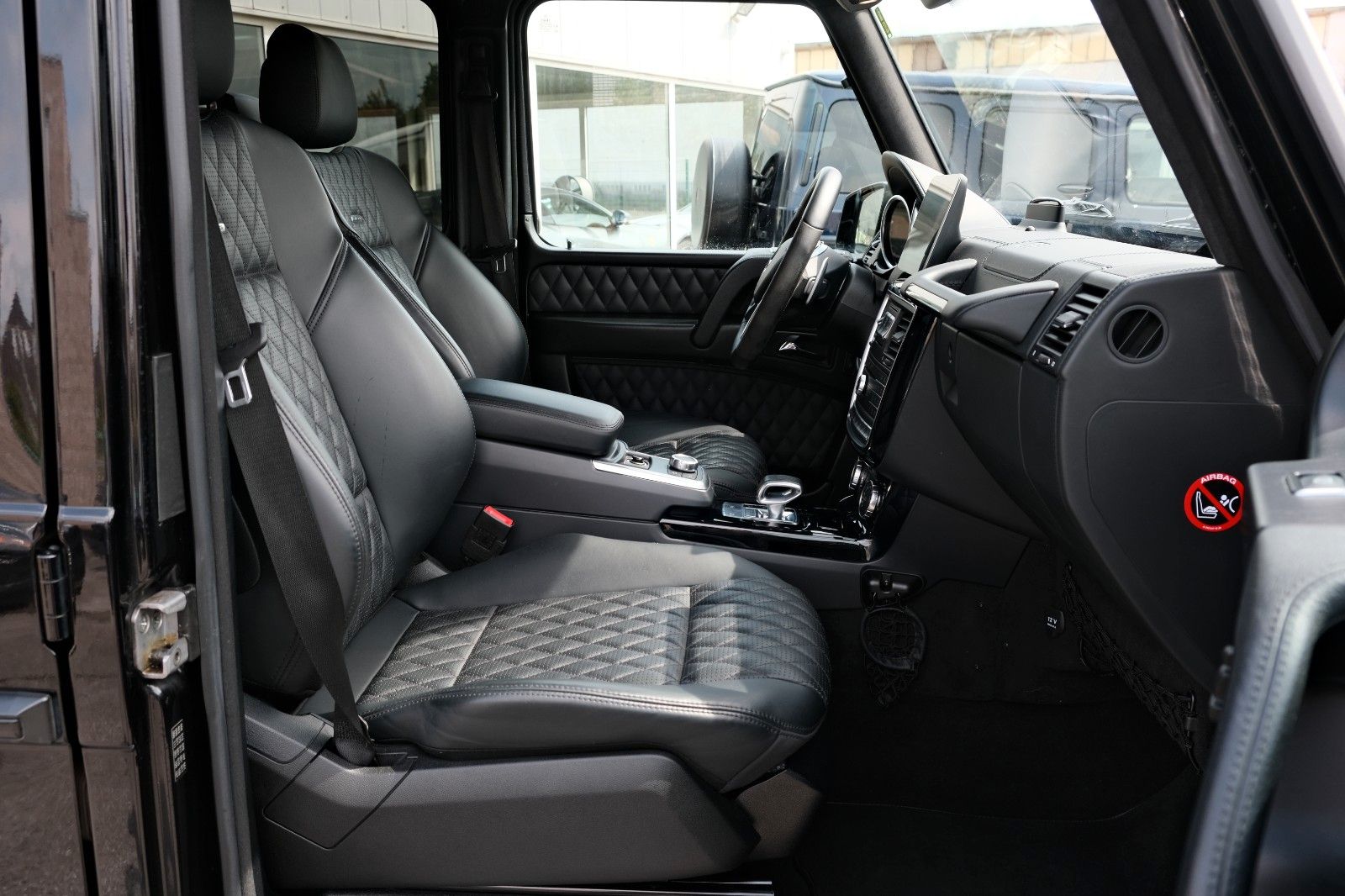 Fahrzeugabbildung Mercedes-Benz G 63 AMG/1. Hand/Distr./Harman/Fond Ent./Stdhzg