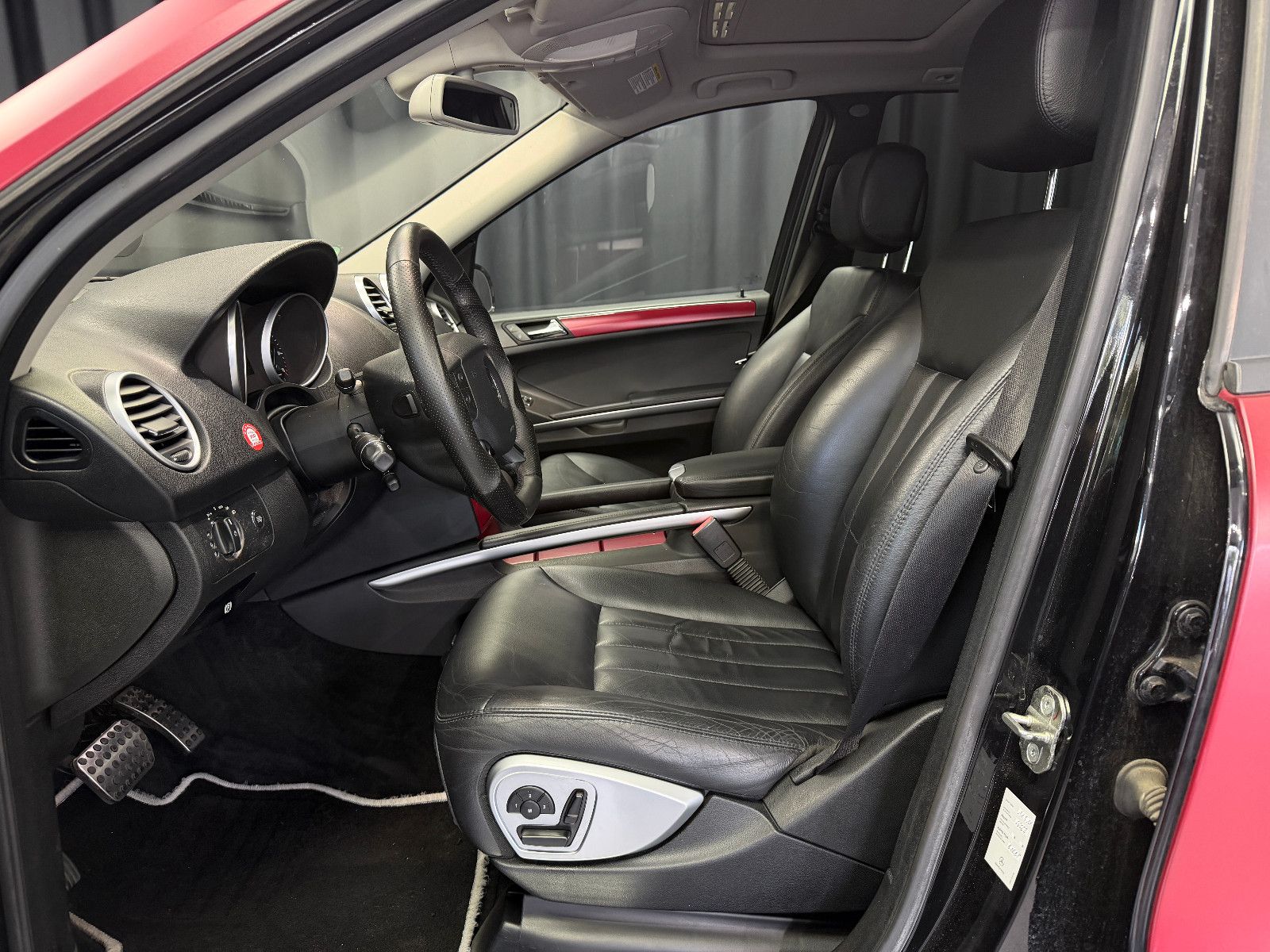 Fahrzeugabbildung Mercedes-Benz ML 500 4Matic 5.0 V8|H&K|PANO|NAVI|AHK