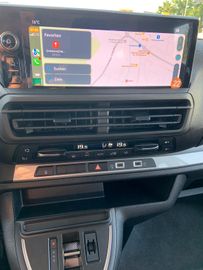 Bild 23 Opel Vivaro Kombi L 8 Sitze 8 AT Vorlauf als L