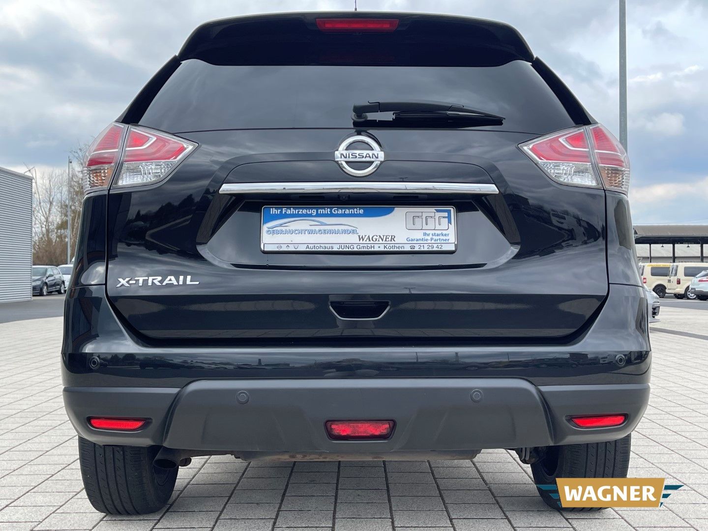 Fahrzeugabbildung Nissan X-Trail Tekna 4x4 1.6 dCi Panoramadach