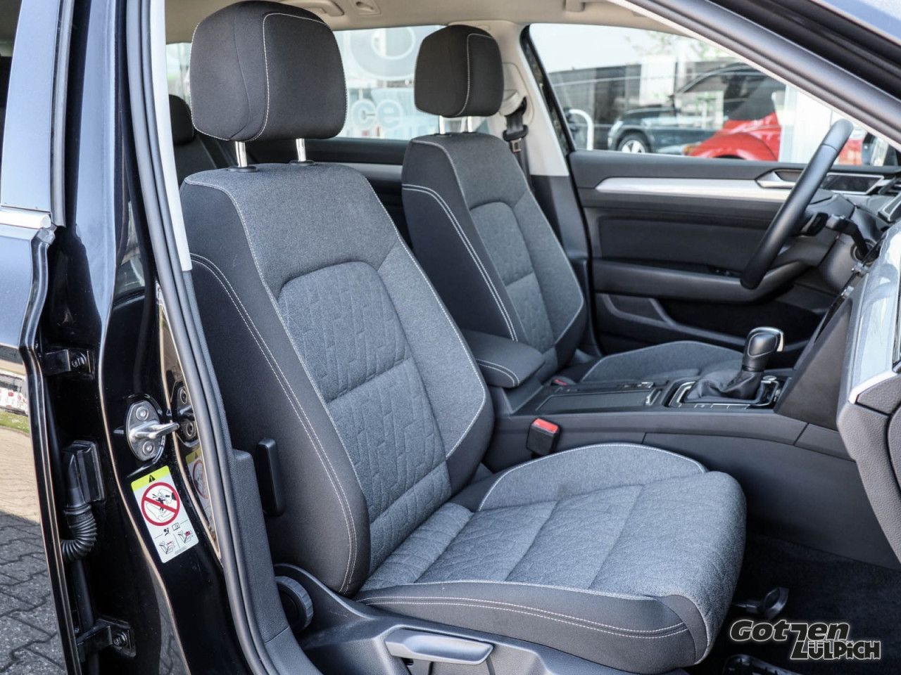 Fahrzeugabbildung Volkswagen Passat Variant 2,0TDI Business DSG AHK Bluetooth