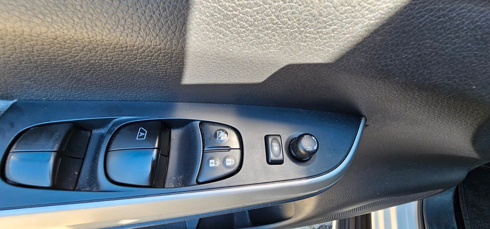 Fahrzeugabbildung Nissan Navara NP300 Tekna Double Cab 4x4