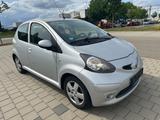 Toyota Aygo AYGO Club*KLIMA*AUTOMATIC*ALU*TÜV*5 TRG* - Toyota Aygo (X) in Stuttgart