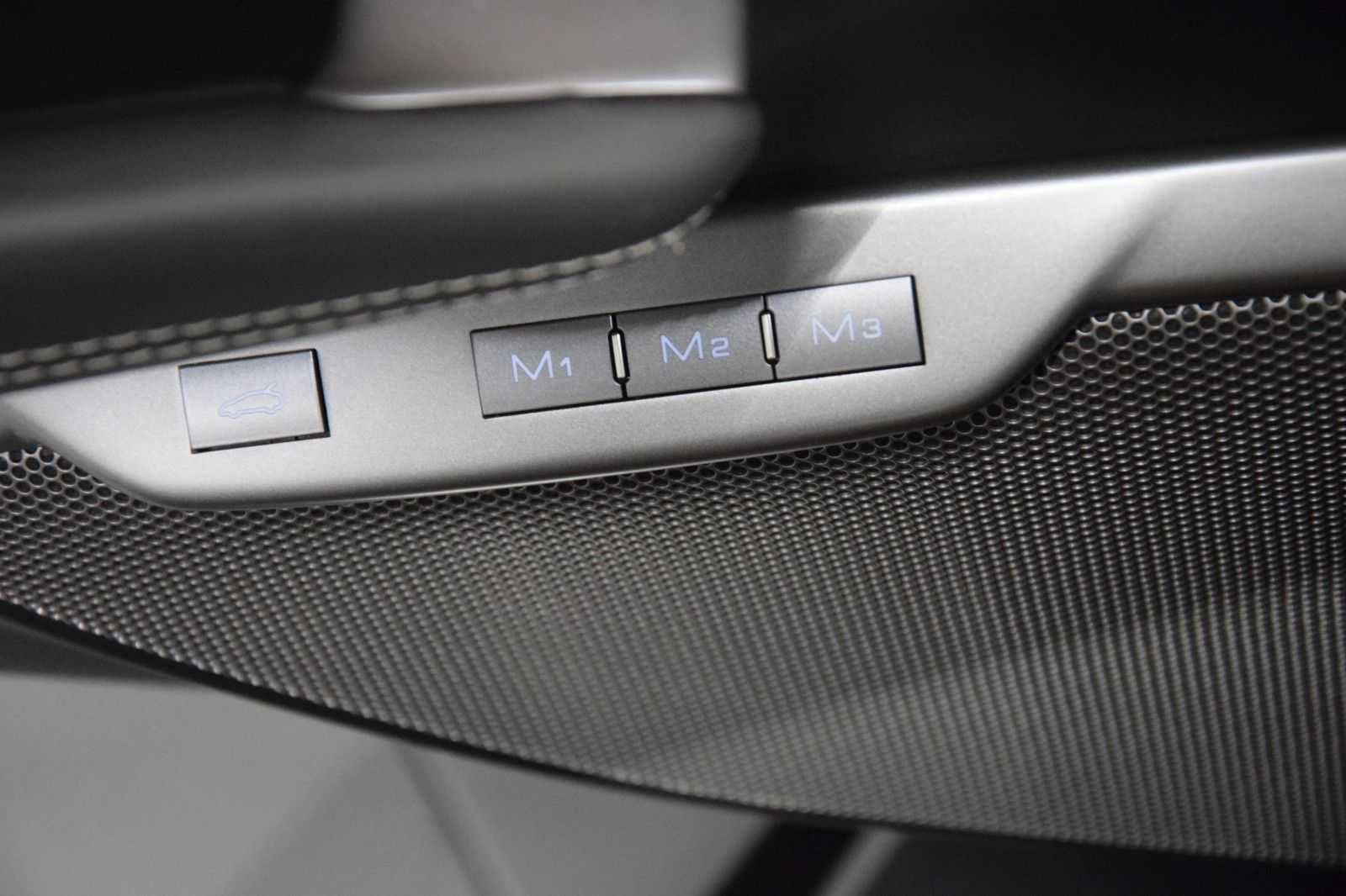 Fahrzeugabbildung Ferrari Portofino ACC Kamera Display Garantie  ADAS 1.Ha