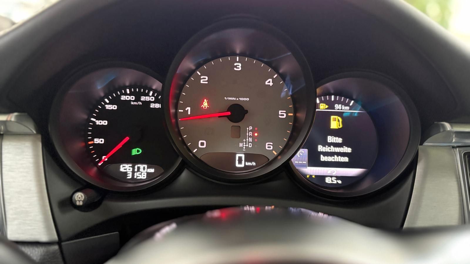 Fahrzeugabbildung Porsche Macan S Diesel/Panodach/21 Zoll Turbo/