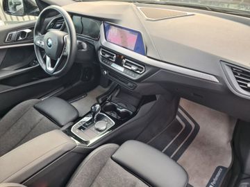 BMW 218 Gran Coupé - 11