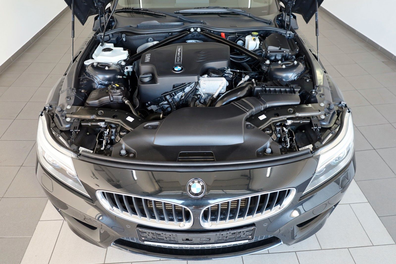 Fahrzeugabbildung BMW Z4 20iA sDrive Roadster M Sport Leder,Navi,Xenon