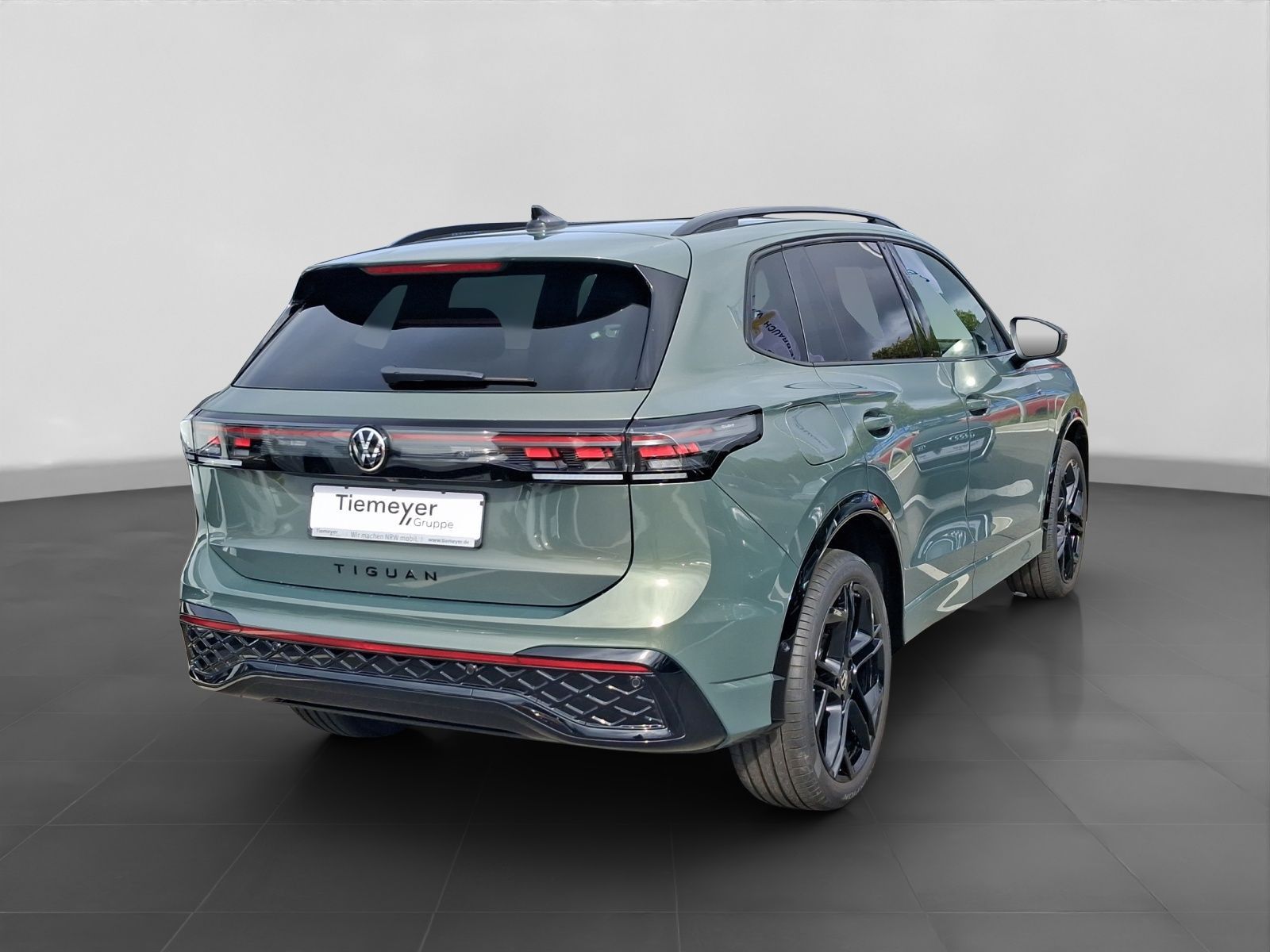 Volkswagen Tiguan 2.0 TSI 4M R-LINE BLACK PANO LM20 ASSIST foto 3