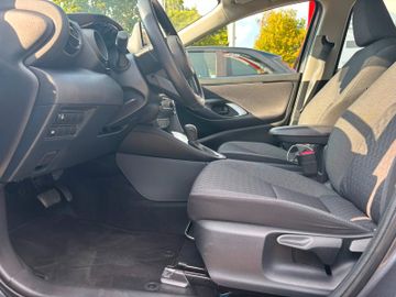 Toyota Yaris - 12