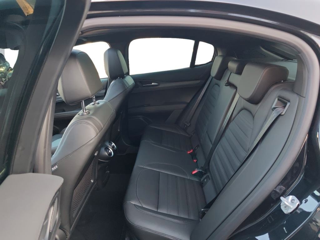 Alfa Romeo Stelvio - Bild 17