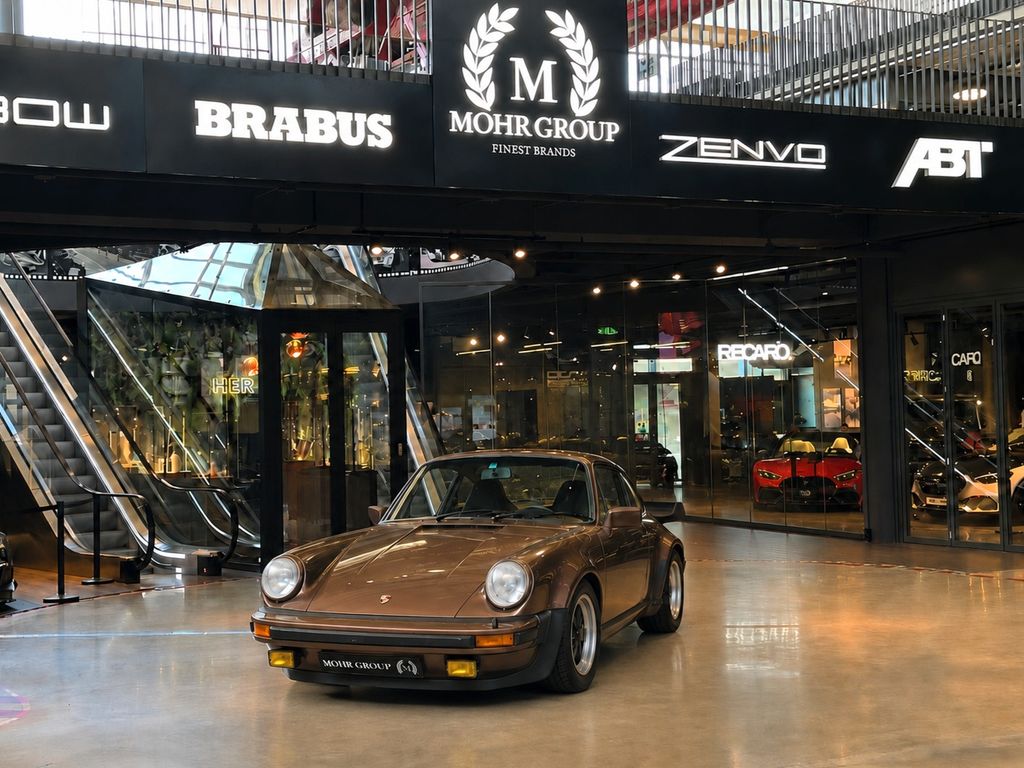 Porsche 930