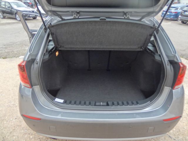 Fahrzeugabbildung BMW X1 18 i sDrive/1.Hand/Xenon/Automatik/82.500km/