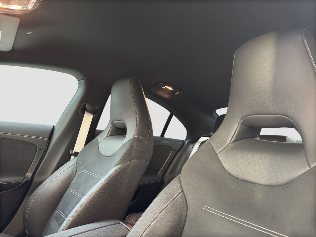 Fahrzeugabbildung Mercedes-Benz CLA 200 Coupé Fernlichtass.*KeyLess*LED*PDC*ACC
