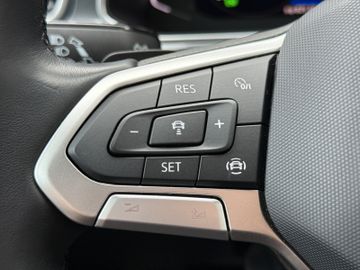 Volkswagen T-Roc 1.5 TSI Style DCT AHK Kamera Navi Massage