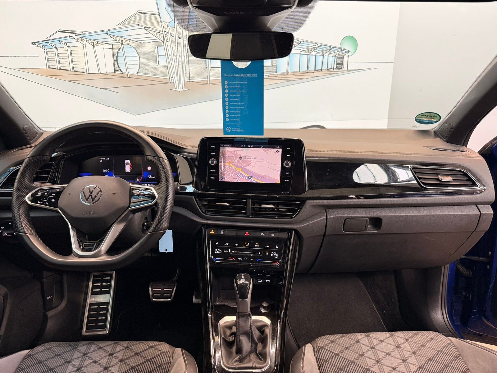 Fahrzeugabbildung Volkswagen T-Roc R-Line 1.5TSI DSG + Black Style + AHK + Ka