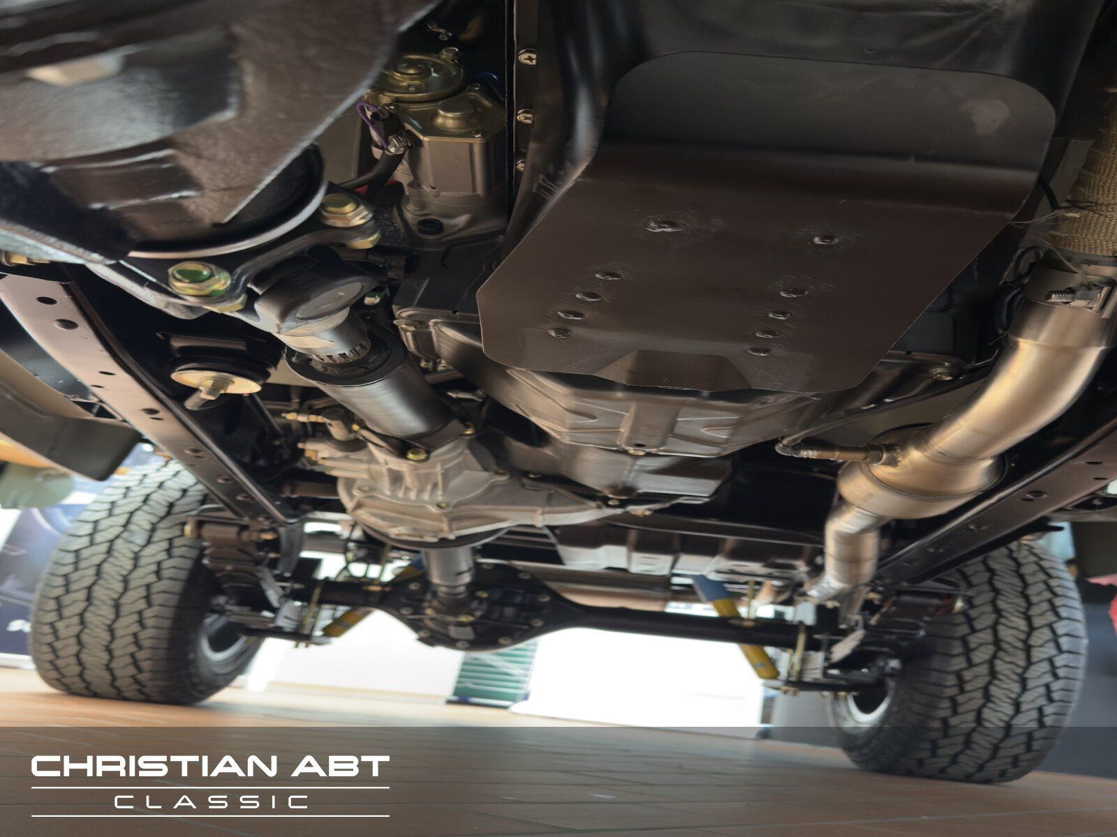 Fahrzeugabbildung Toyota FJ43 restauriert * Servo * H-Zulassung