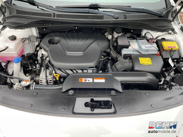 Hyundai i40 1.6 GDi blue Trend Navi-Paket