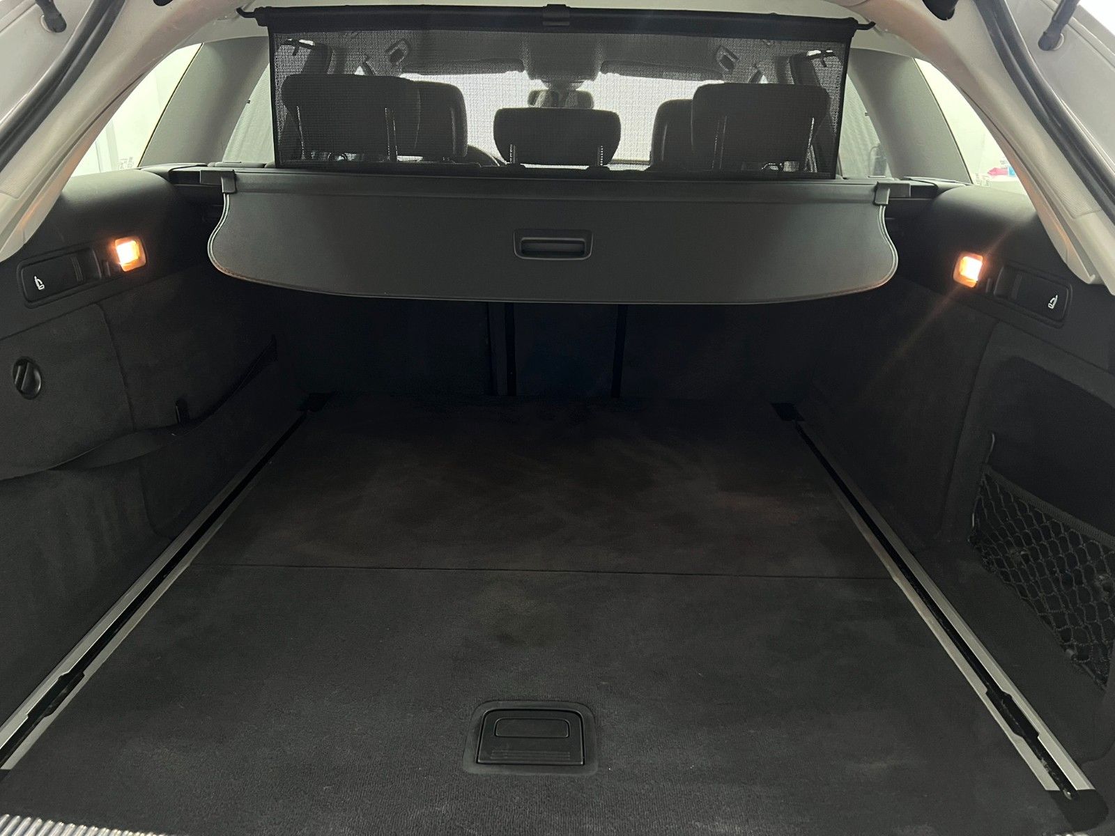 Fahrzeugabbildung Audi A6 Avant 2.0 TDI ultra/NAVI/KAMERA/4-ZONEN/ACC