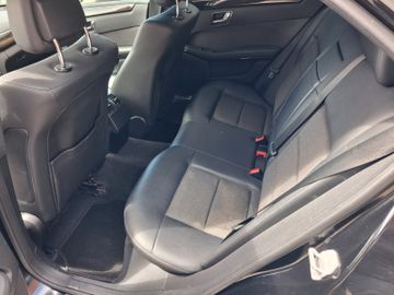 Mercedes E 200 - 5