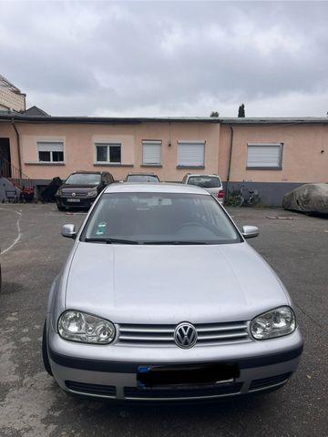 Volkswagen Golf 4 tüv bis 07/25