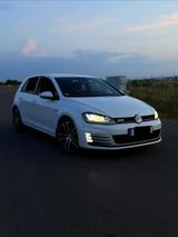 Volkswagen Golf 7 GTD - 2.0 TDI DSG BlueMotion Technology - Volkswagen Golf: 7 GTD
