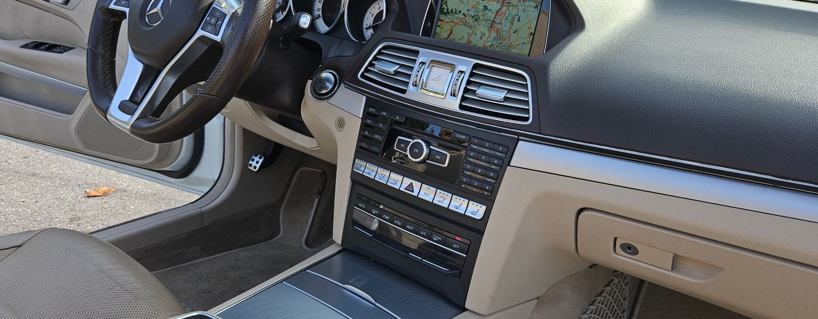 MERCEDES-BENZ E 500 Cabrio AMG Paket 360° V8 A207 Facelift