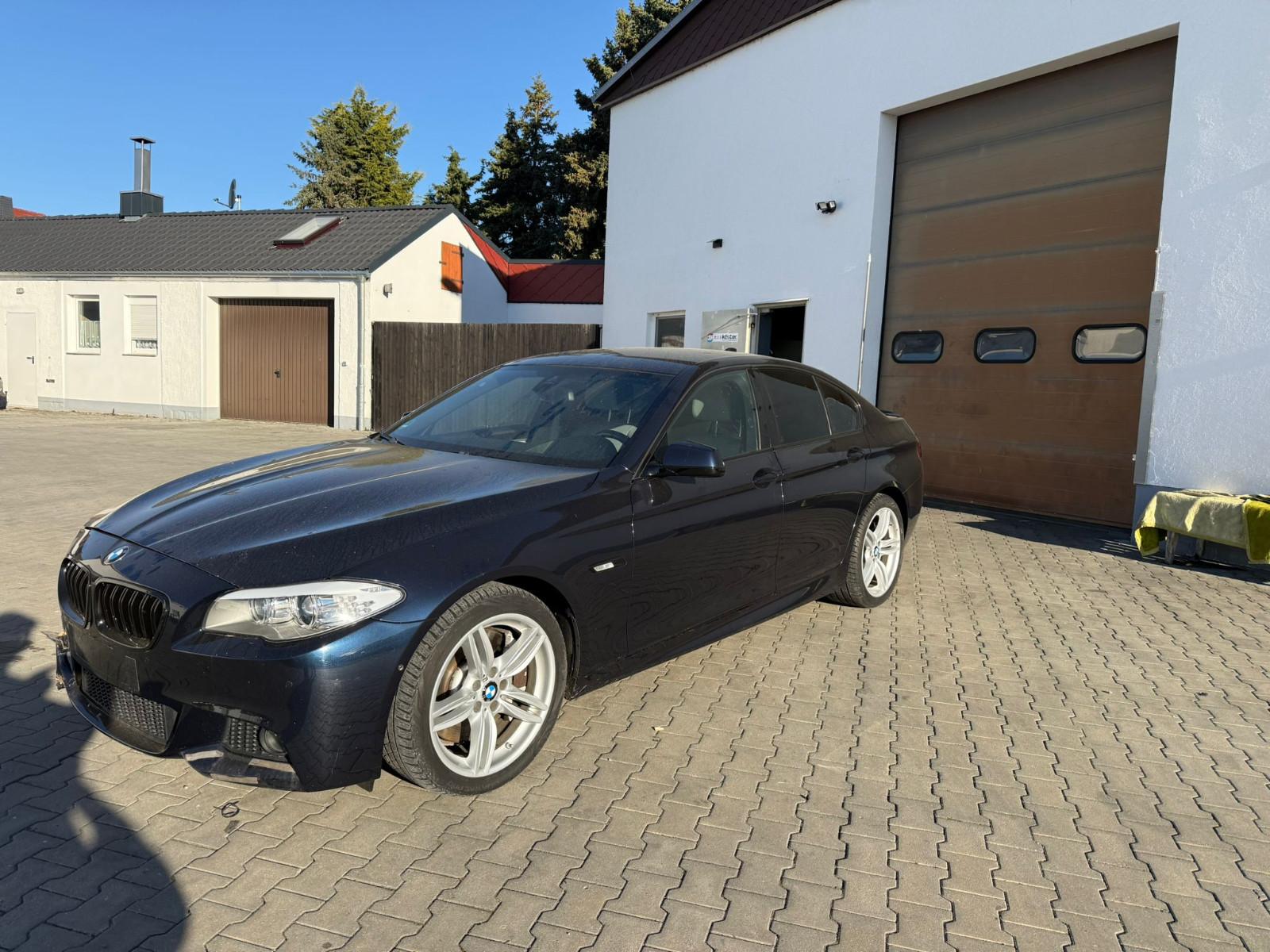 BMW 550 i xDrive Wildschaden sehr gepflegt Motor OK