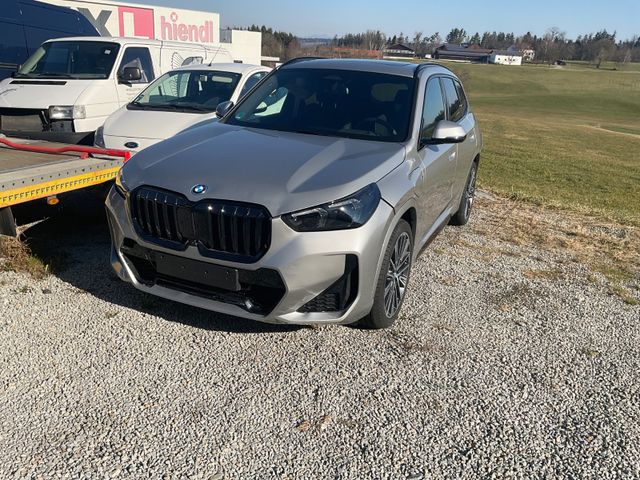 BMW X1 30 e xDrive M Sport Pro 360"Kamera,240KW Hybr