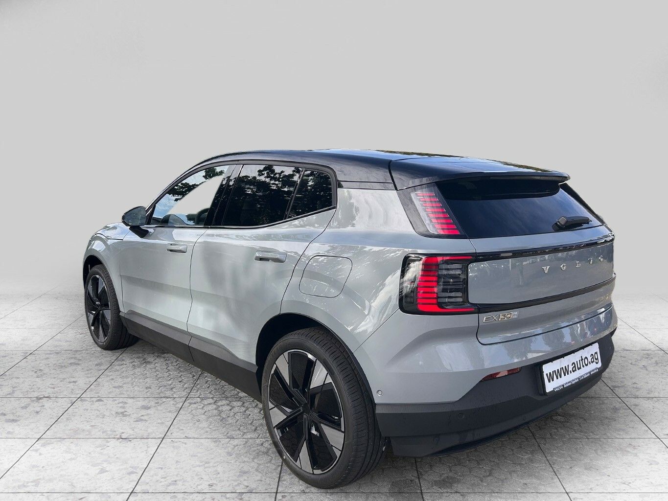 Volvo EX30 P5 Long Range Ultra imagem 3