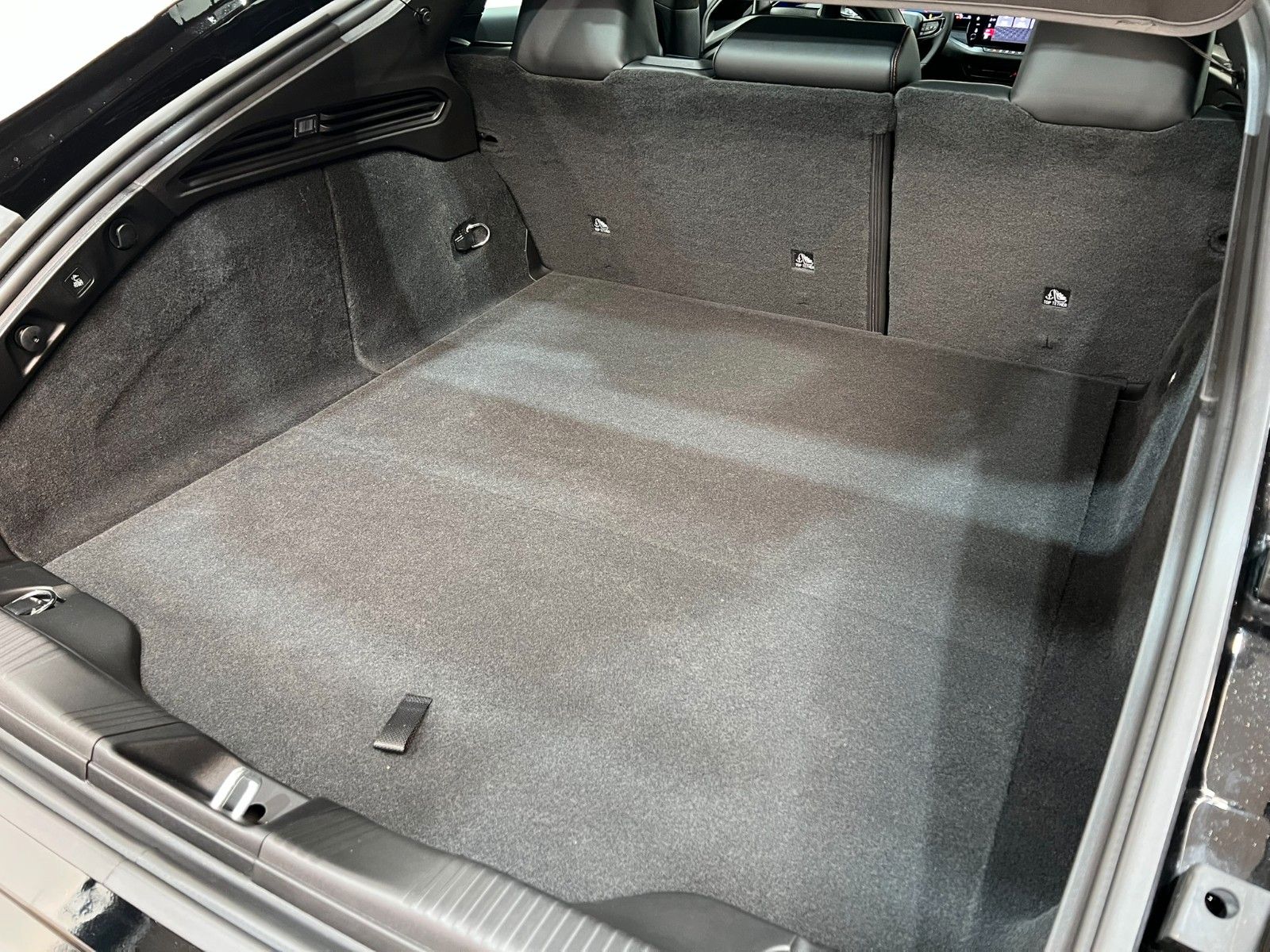 Fahrzeugabbildung Dodge Charger Scat Pack - 4 Door - SIXPACK - AWD