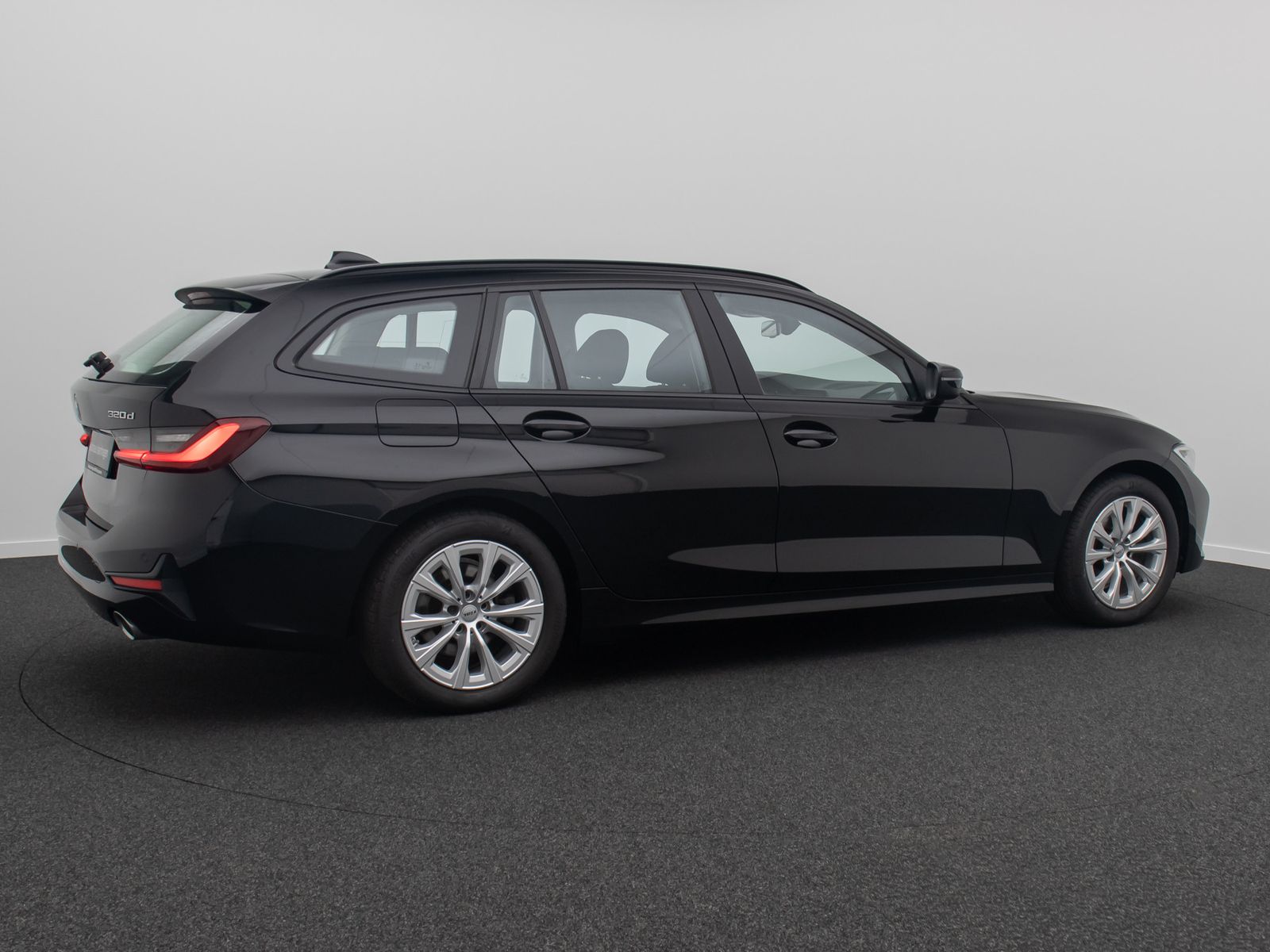 Fahrzeugabbildung BMW 320d DAB CockPitPro PDC DrivingAssist Alarm LED
