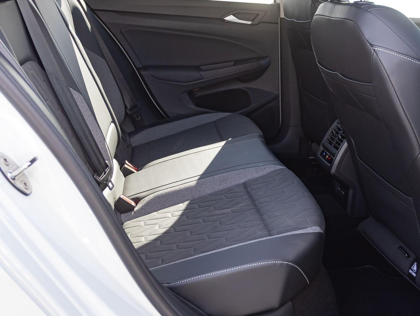 Volkswagen Golf VIII Goal 1.5 eTSI DSG Navi LED ACC EPH AHK, миниатюра 28